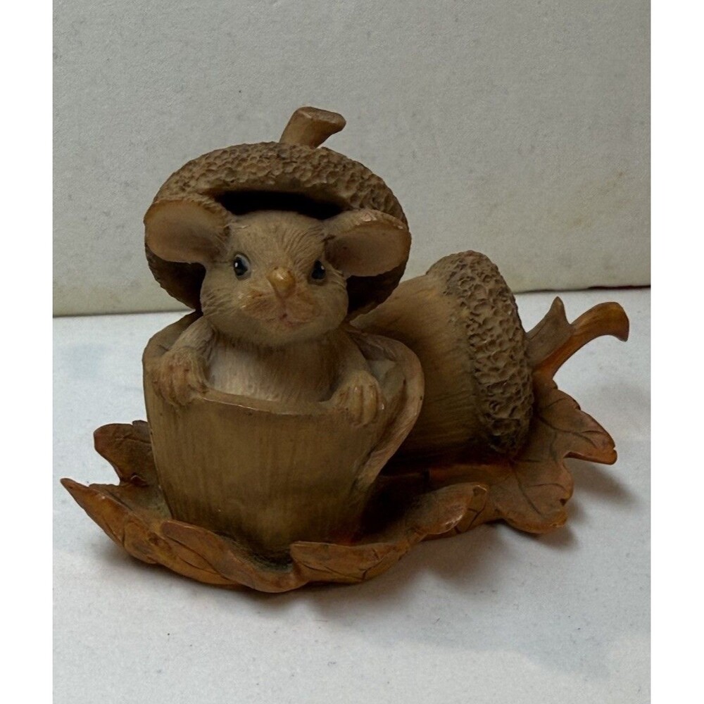 Silvestri Charming Tails Dean Griff Acorn Leaf Mouse Figurine